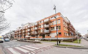 Wilanow Luxury Green Apartment